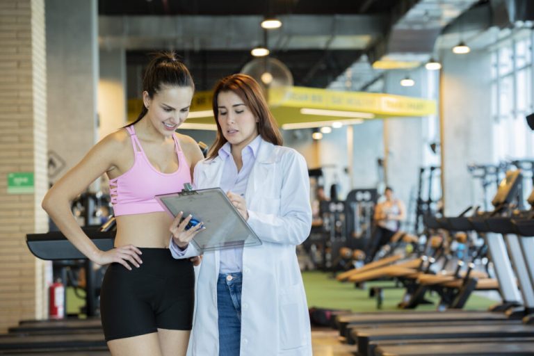 Signs You Need to See a Sports Medicine Professional Sports Medicine Professional
