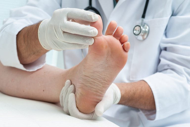 Signs You Need To See a Foot Pain Doctor for Chronic Discomfort Foot Pain Doctor