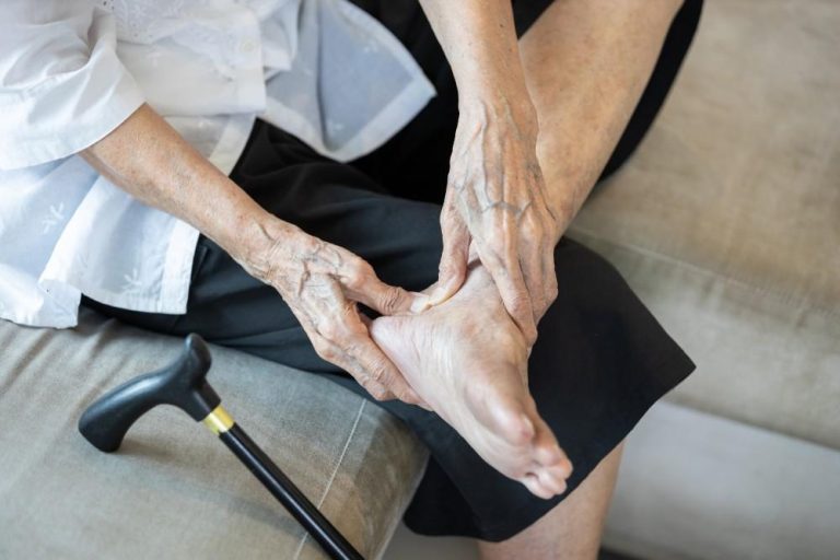 Role of Podiatry in Treating Aging Feet
